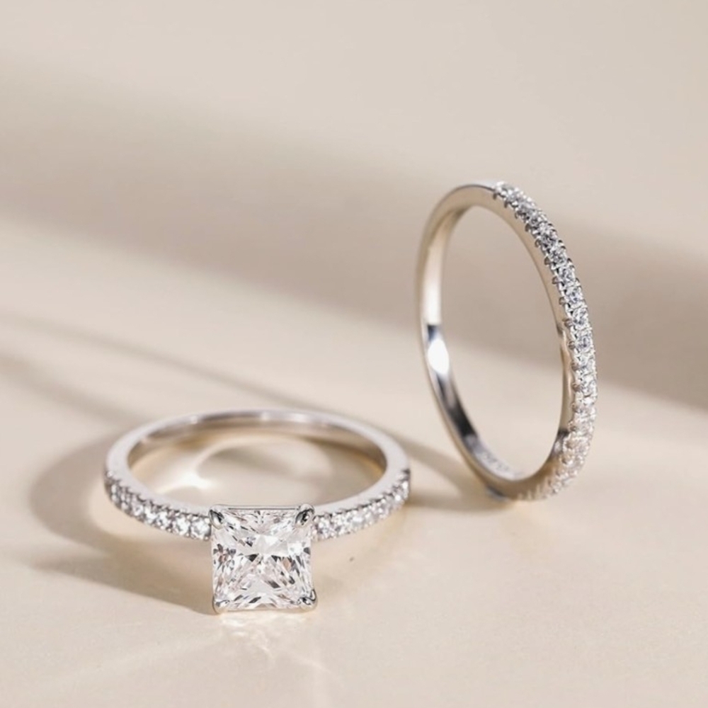 Elegant Silver Diamond Ring Set 2CT